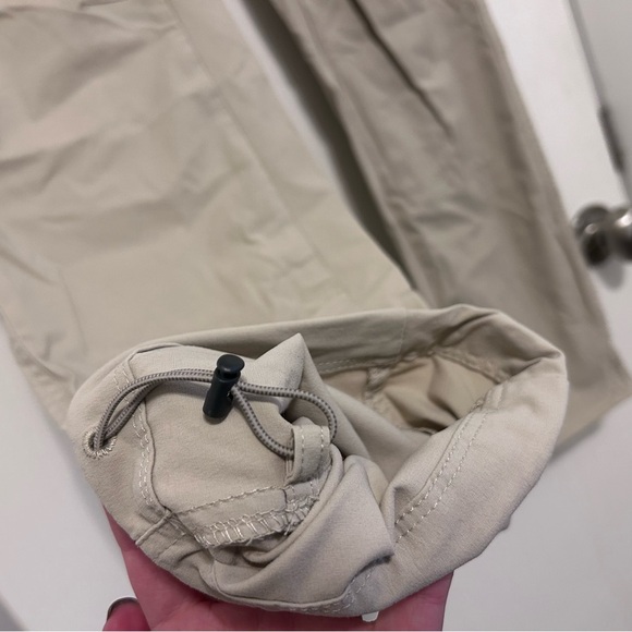 Columbia Women's Convertible Trail Stretch Pants, Size 8 Long (#920) - Picture 3 of 15